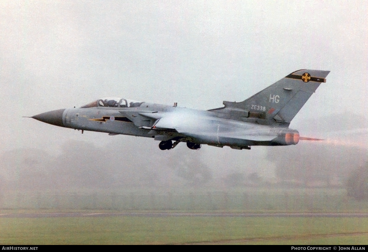 Aircraft Photo of ZE338 | Panavia Tornado F3 | UK - Air Force | AirHistory.net #231491