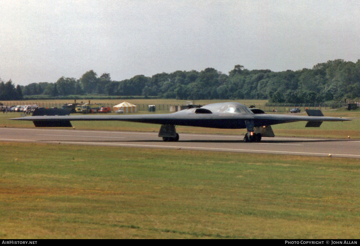 Aircraft Photo of 89-0127 / AF89-0127 | Northrop Grumman B-2A Spirit | USA - Air Force | AirHistory.net #231531