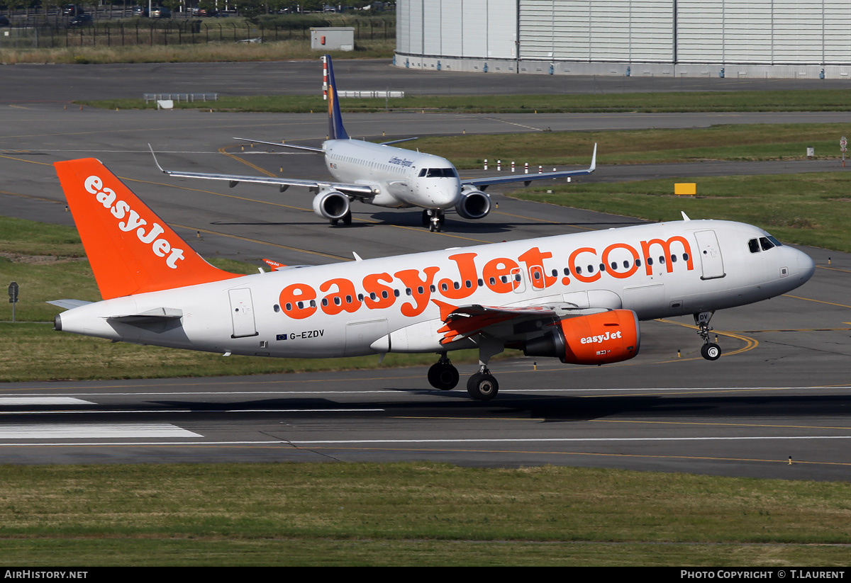 Aircraft Photo of G-EZDV | Airbus A319-111 | EasyJet | AirHistory.net #231535