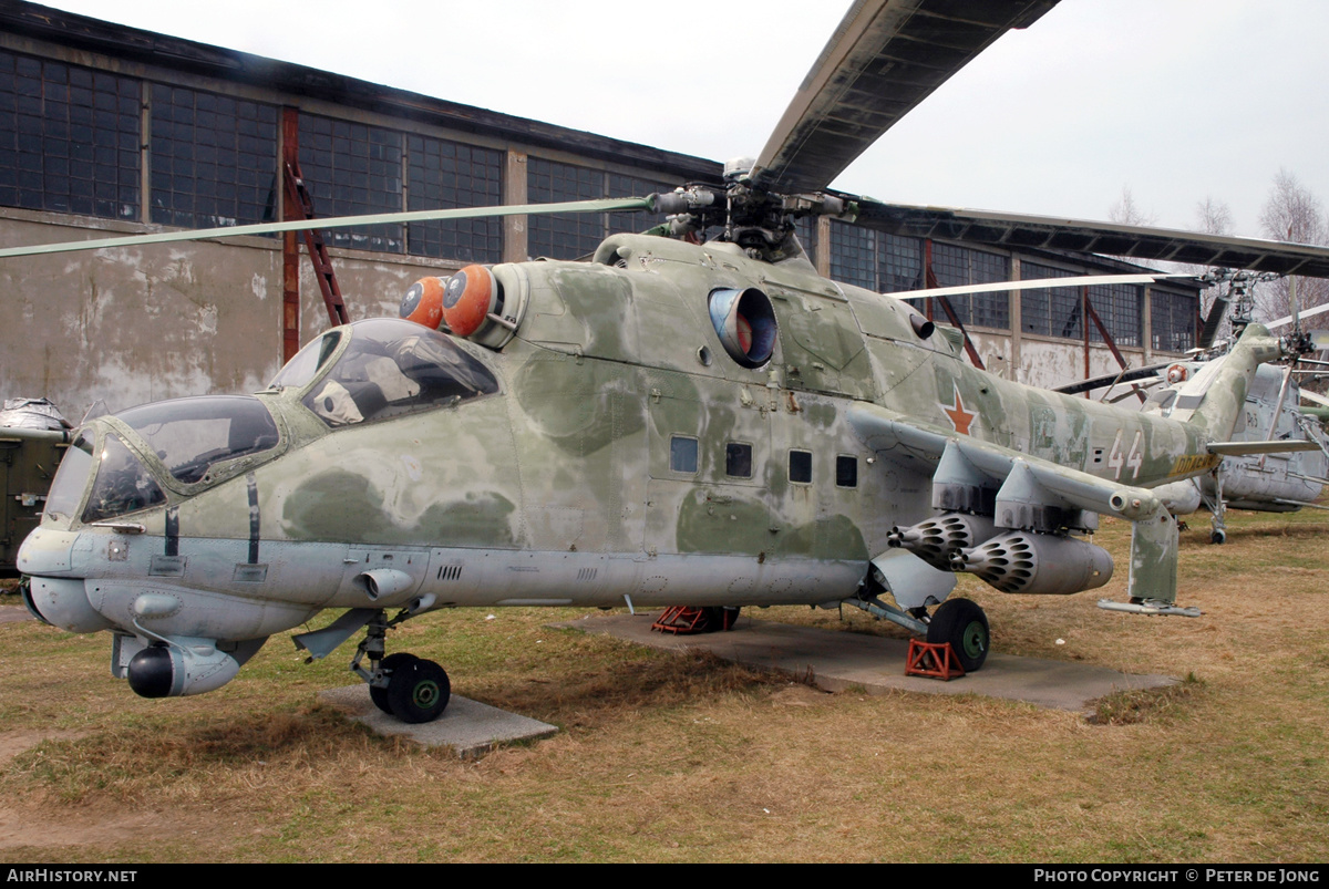 Aircraft Photo of 44 white | Mil Mi-24V | Russia - Air Force | AirHistory.net #231569