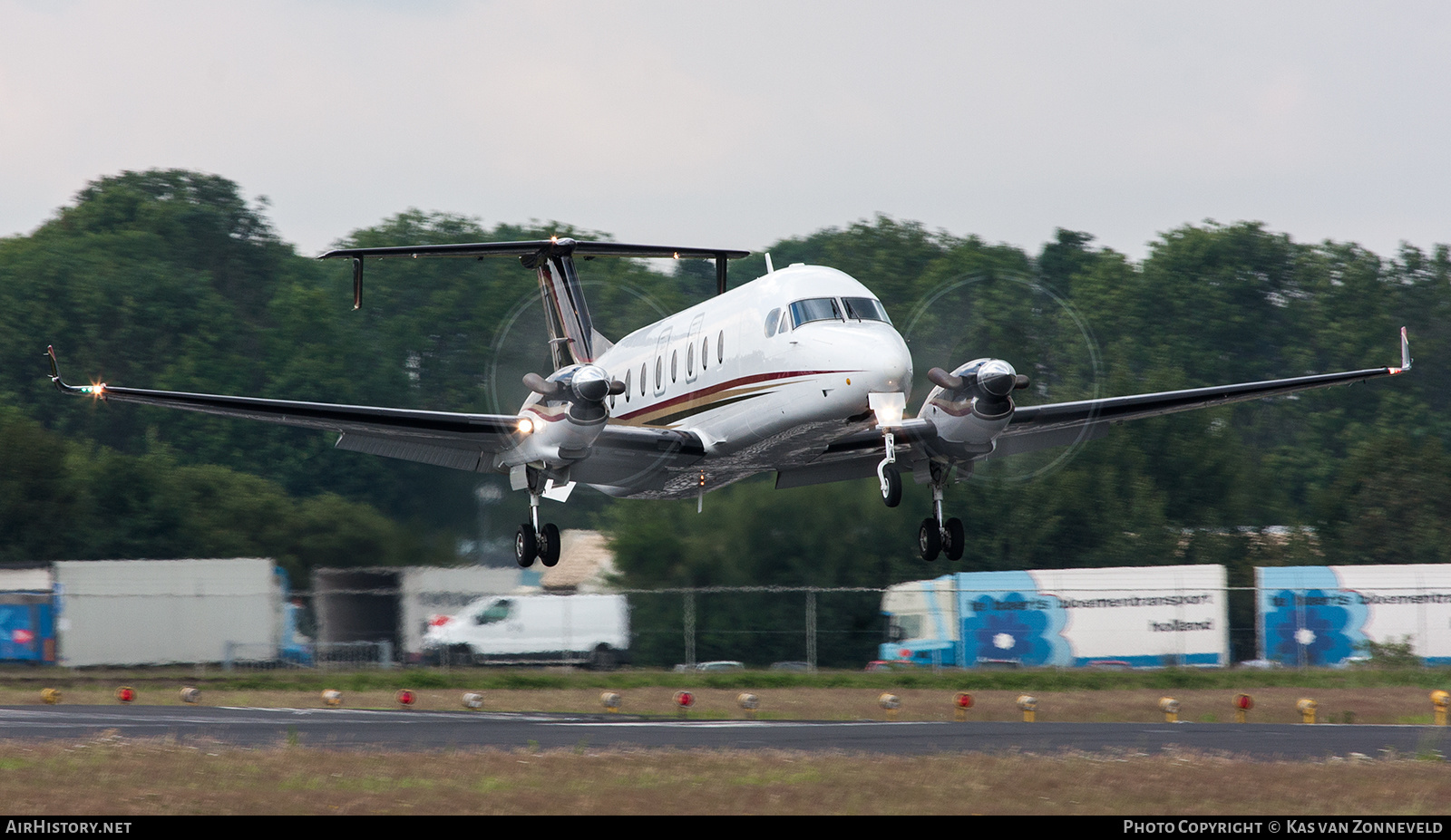 Aircraft Photo of N800CA | Raytheon 1900D | AirHistory.net #231769