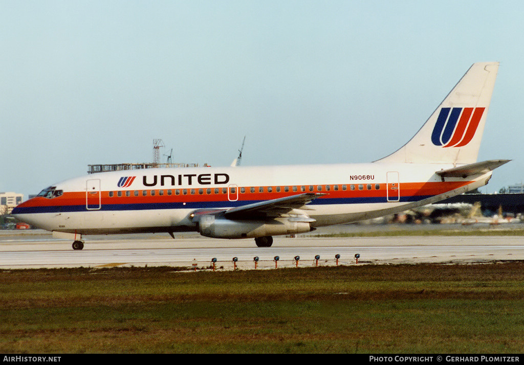 Aircraft Photo of N9068U | Boeing 737-222 | United Airlines | AirHistory.net #232020