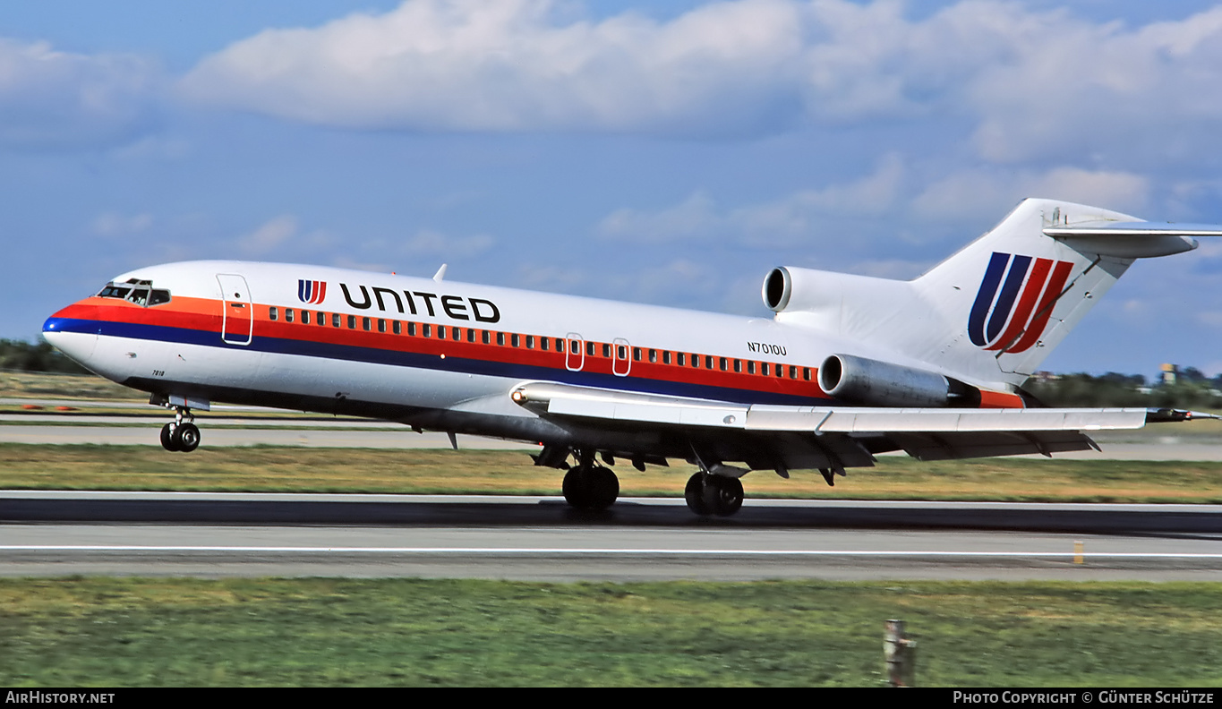 Aircraft Photo of N7010U | Boeing 727-22 | United Airlines | AirHistory.net #232119