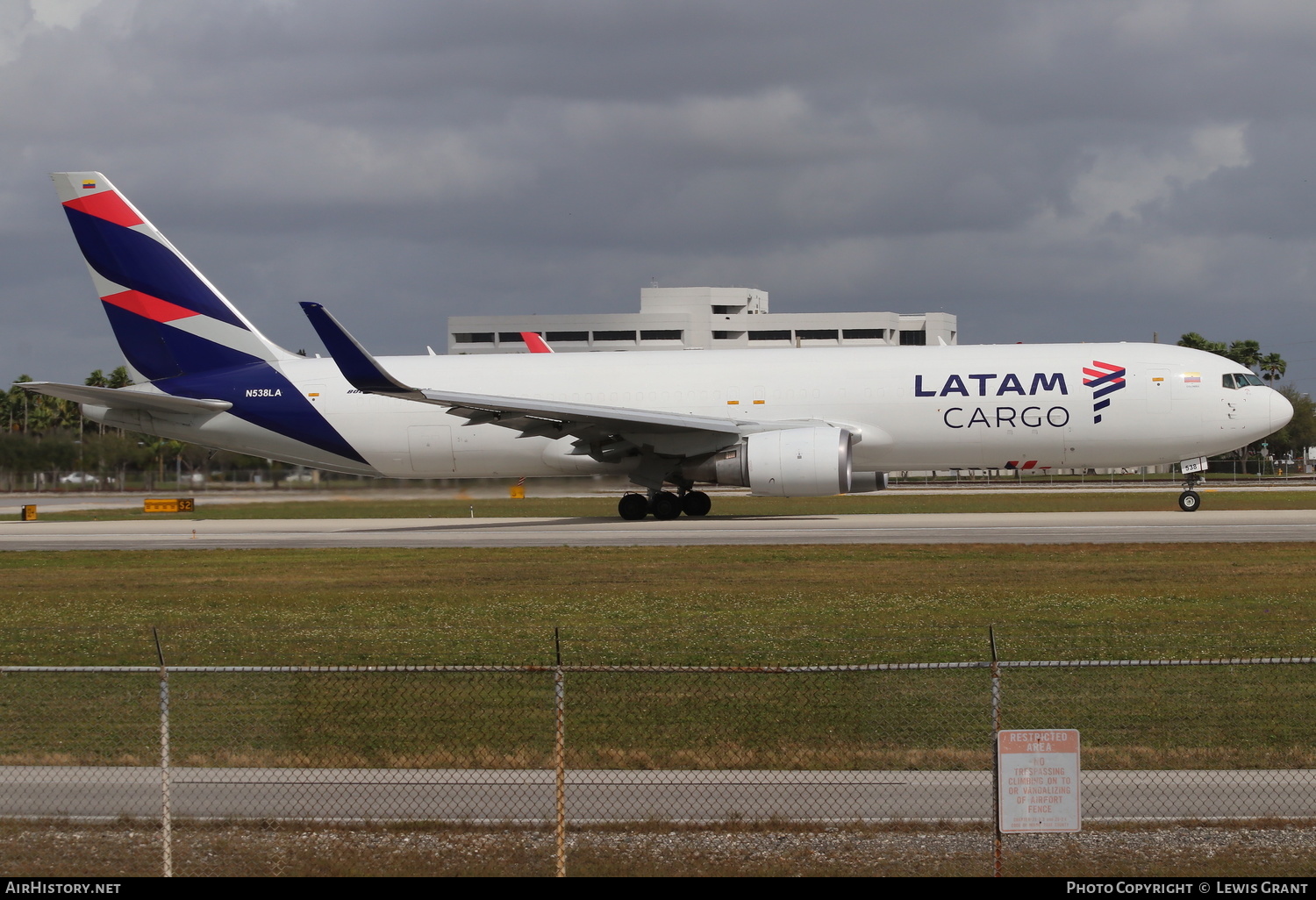 Aircraft Photo of N538LA | Boeing 767-316/ER(BCF) | LATAM Cargo | AirHistory.net #232448