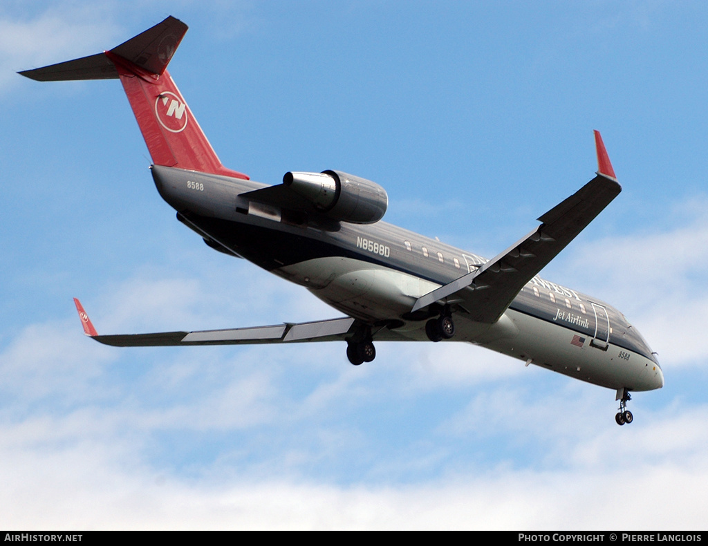 Aircraft Photo of N8588D | Bombardier CRJ-200LR (CL-600-2B19) | Northwest Jet Airlink | AirHistory.net #232483