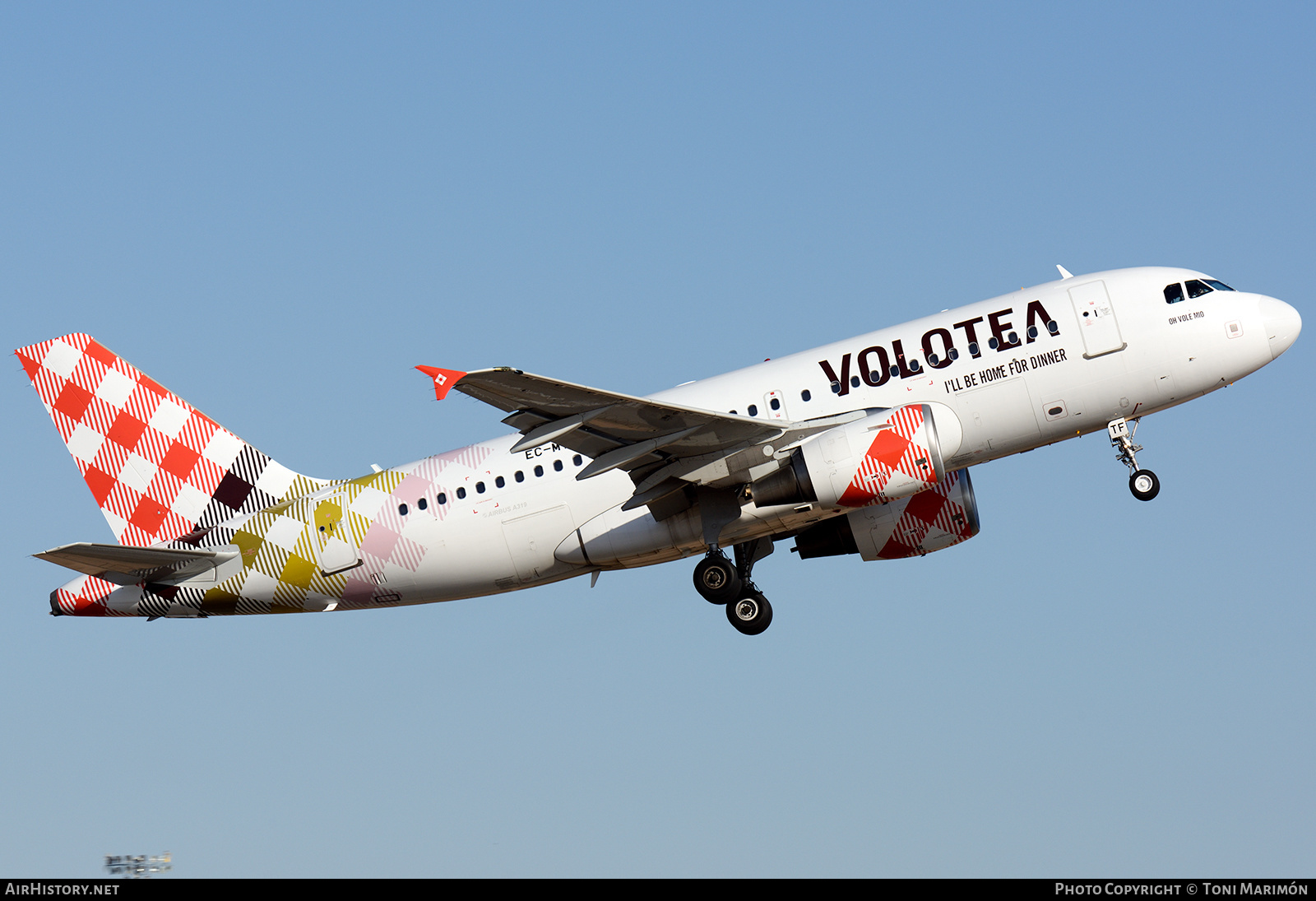 Aircraft Photo of EC-MTF | Airbus A319-112 | Volotea | AirHistory.net #232509