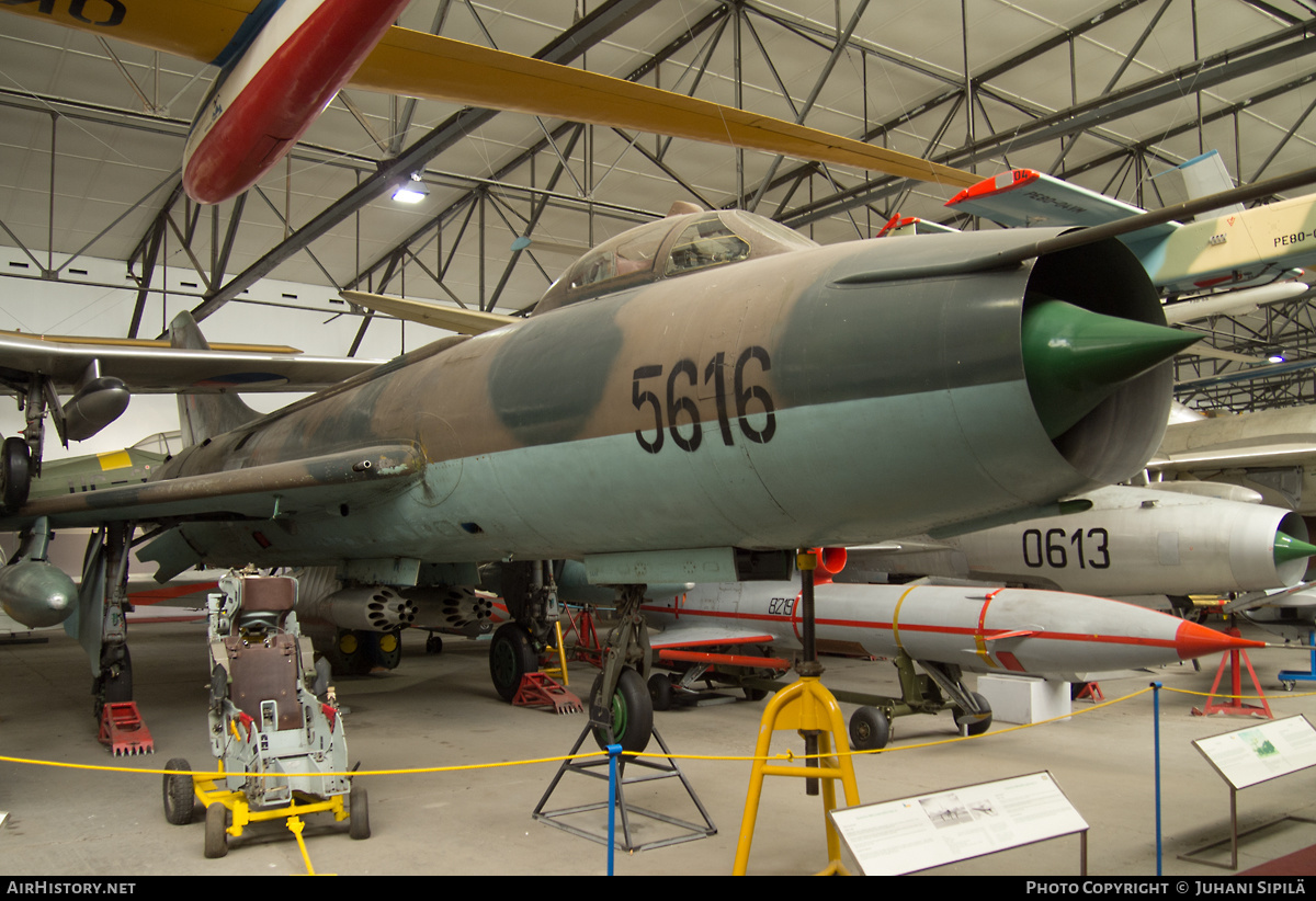 Aircraft Photo of 5616 | Sukhoi Su-7BM | Czechoslovakia - Air Force | AirHistory.net #232618