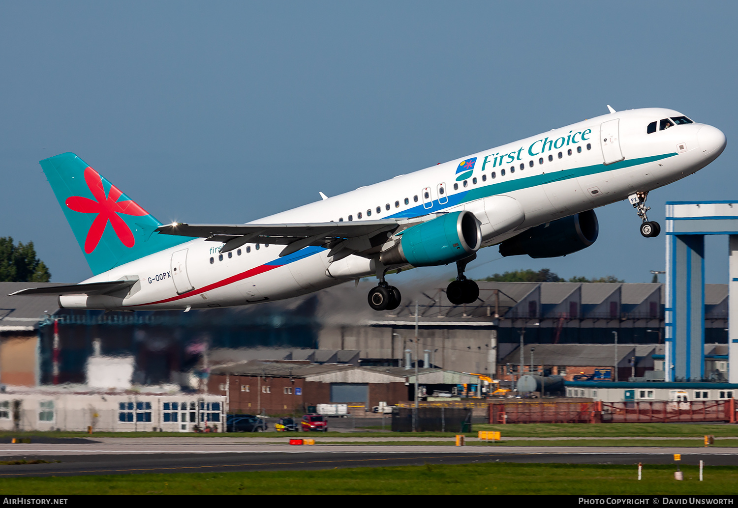 Aircraft Photo of G-OOPX | Airbus A320-214 | First Choice Airways | AirHistory.net #232737