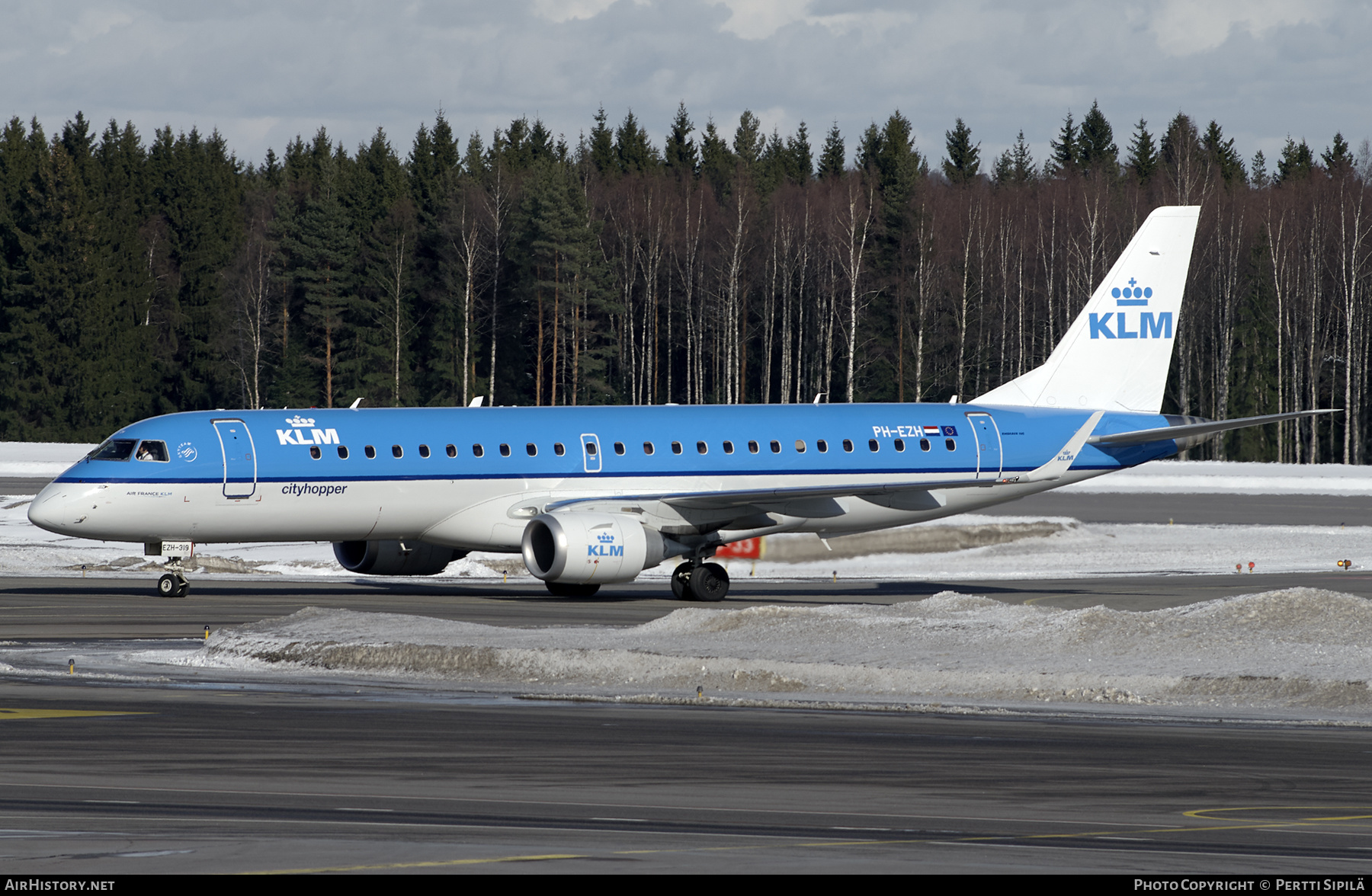 Aircraft Photo of PH-EZH | Embraer 190STD (ERJ-190-100STD) | KLM Cityhopper | AirHistory.net #232800