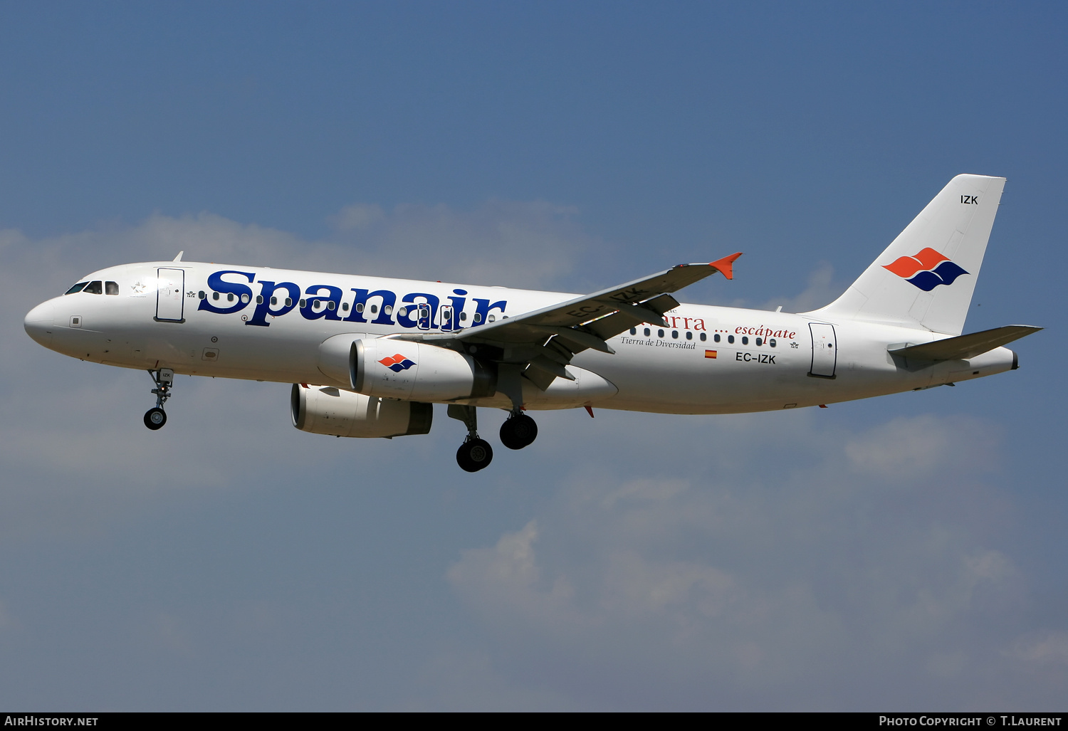 Aircraft Photo of EC-IZK | Airbus A320-232 | Spanair | AirHistory.net #232865