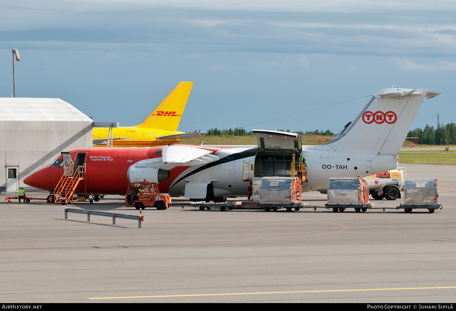 Aircraft Photo of OO-TAH | British Aerospace BAe-146-300QT Quiet Trader | TNT Airways | AirHistory.net #232879