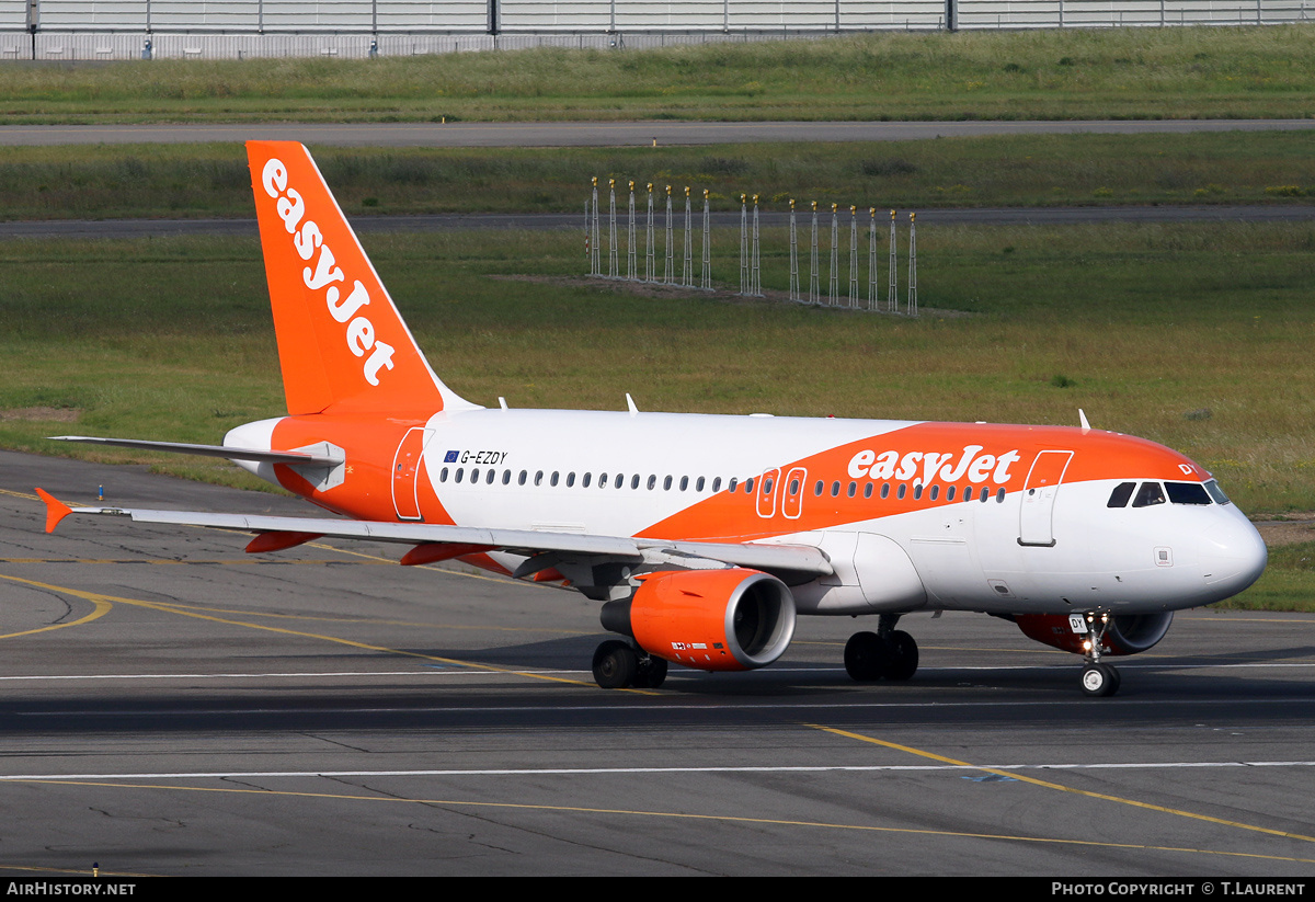 Aircraft Photo of G-EZDY | Airbus A319-111 | EasyJet | AirHistory.net #232933
