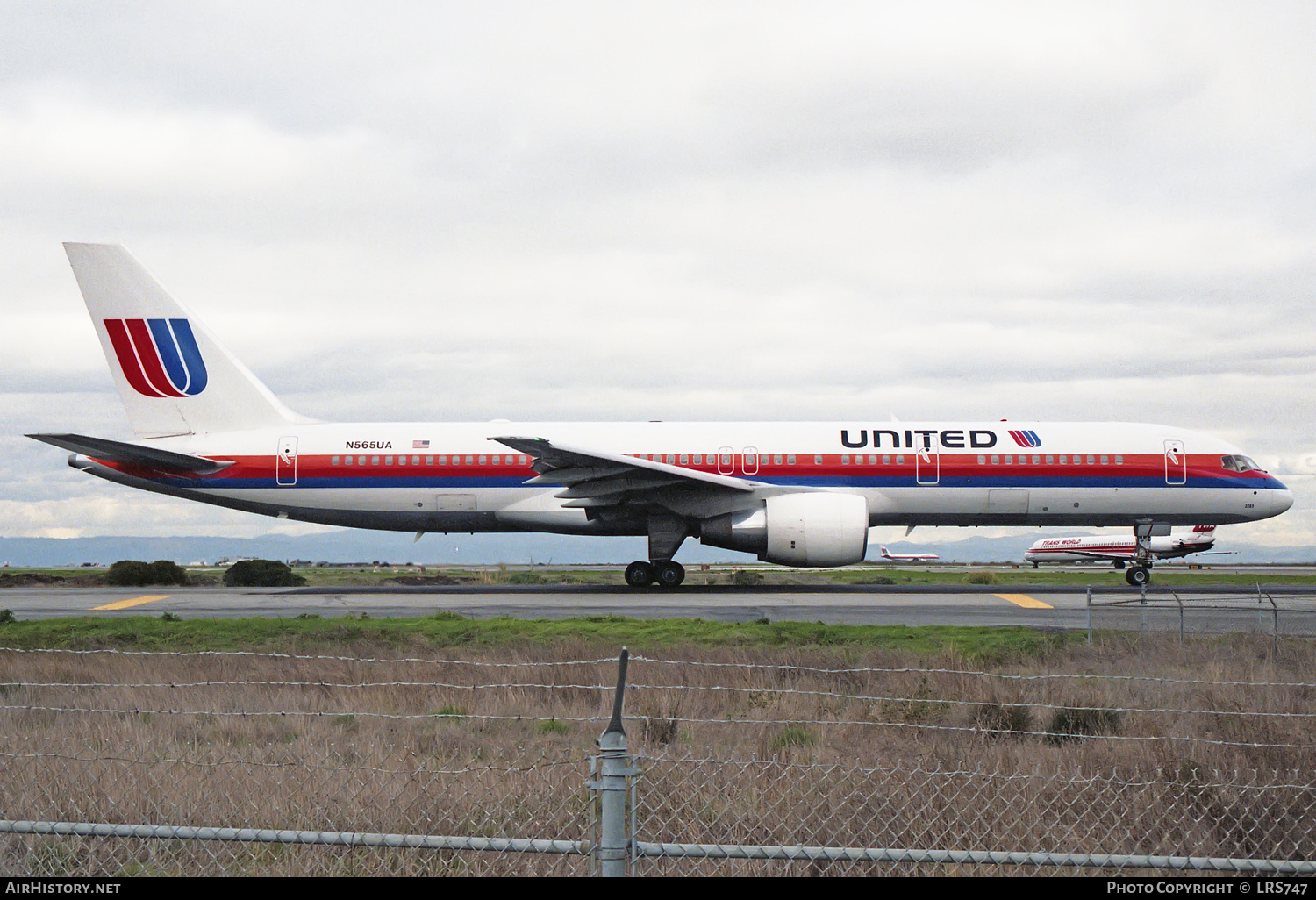 Aircraft Photo of N565UA | Boeing 757-222 | United Airlines | AirHistory.net #233063