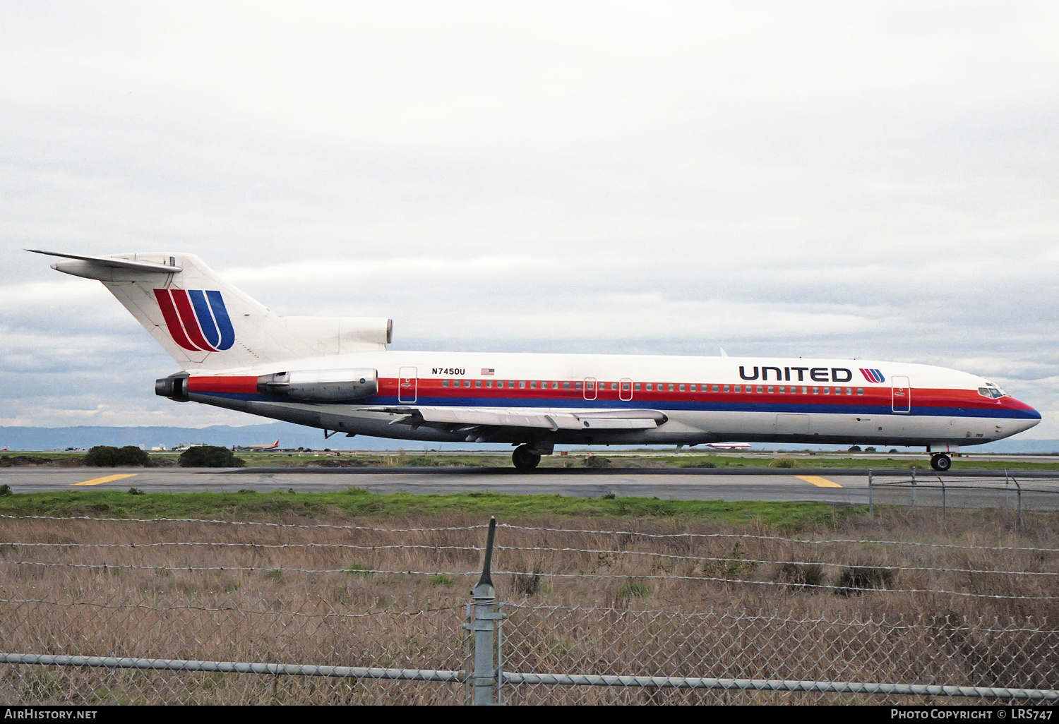 Aircraft Photo of N7450U | Boeing 727-222/Adv | United Airlines | AirHistory.net #233065
