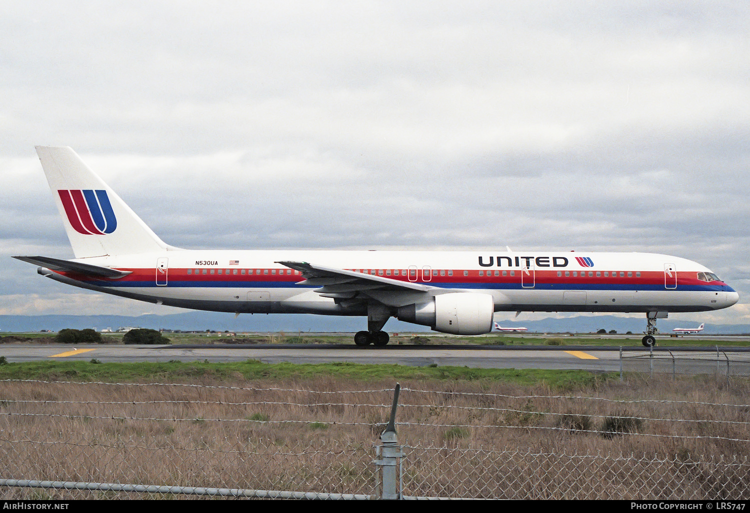 Aircraft Photo of N530UA | Boeing 757-222 | United Airlines | AirHistory.net #233080