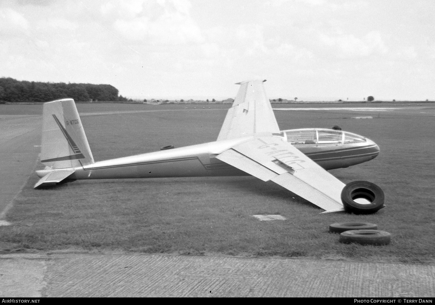 Aircraft Photo of G-ATCG | Let L-13 Blanik | AirHistory.net #233112