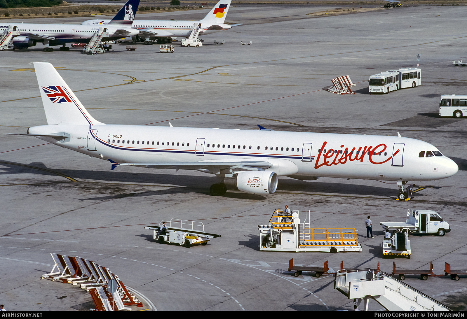 Aircraft Photo of G-UKLO | Airbus A321-211 | Leisure International Airways | AirHistory.net #233167