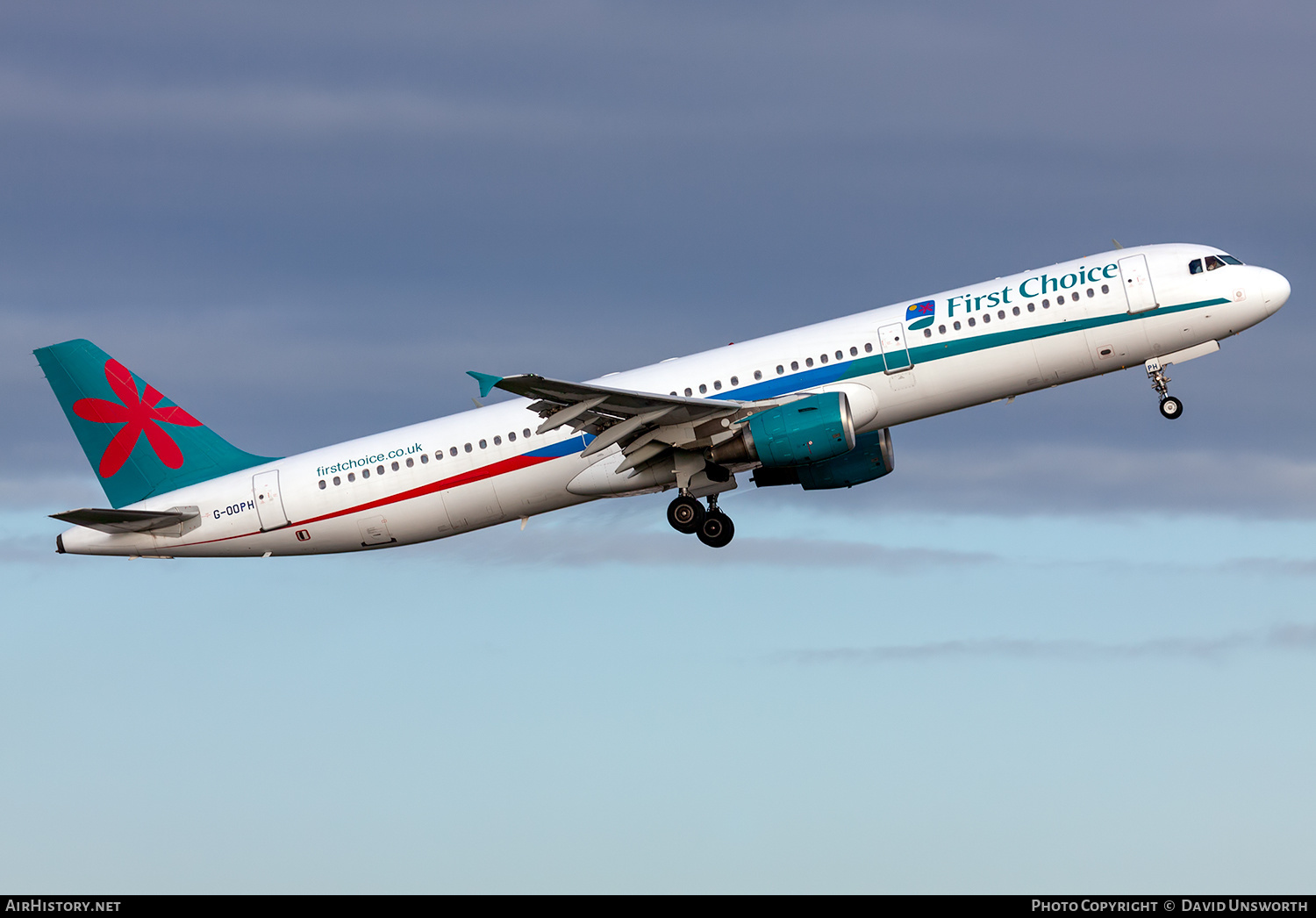 Aircraft Photo of G-OOPH | Airbus A321-211 | First Choice Airways | AirHistory.net #233249