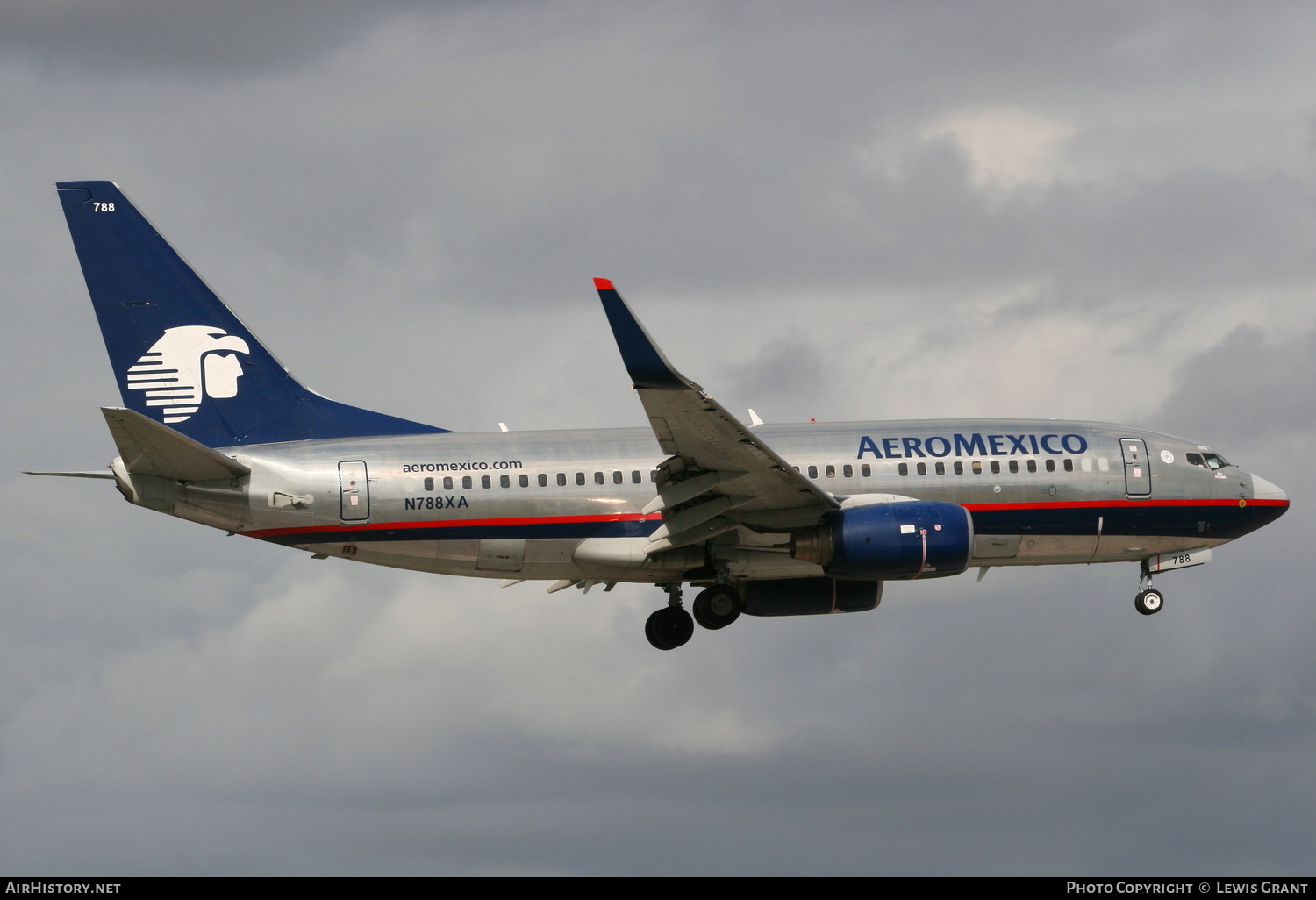 Aircraft Photo of N788XA | Boeing 737-752 | AeroMéxico | AirHistory.net #233269