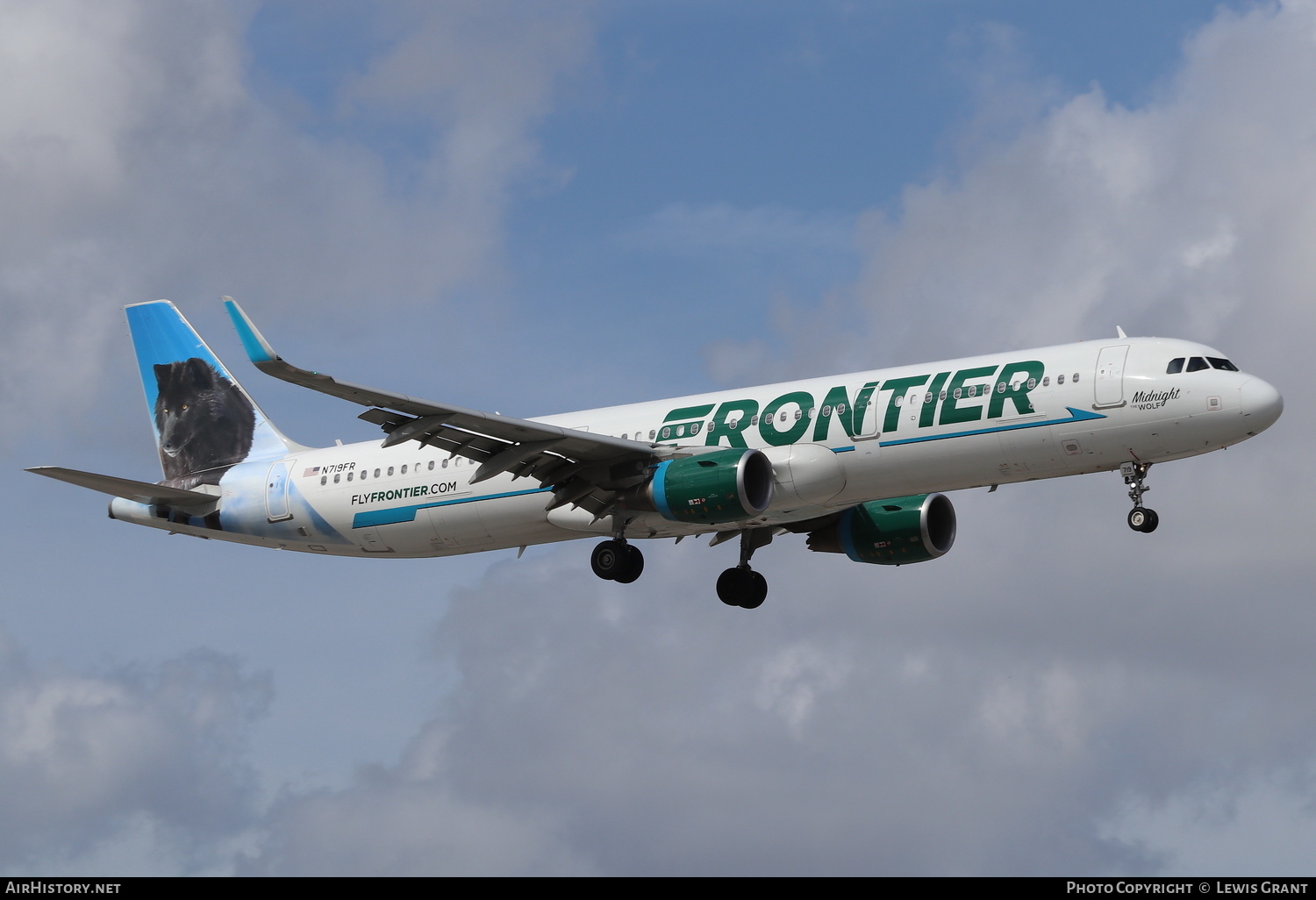Aircraft Photo of N719FR | Airbus A321-211 | Frontier Airlines | AirHistory.net #233308