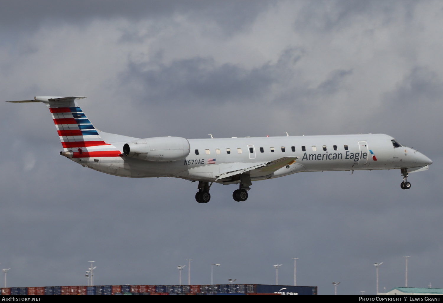 Aircraft Photo of N670AE | Embraer ERJ-145LR (EMB-145LR) | American Eagle | AirHistory.net #233356