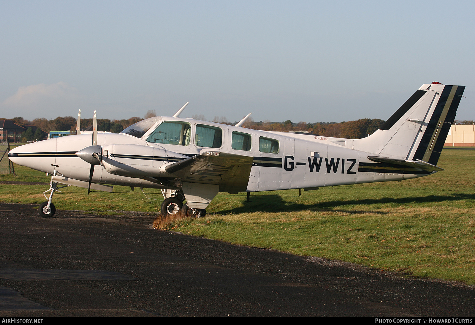Aircraft Photo of G-WWIZ | Beech 58 Baron | AirHistory.net #233465