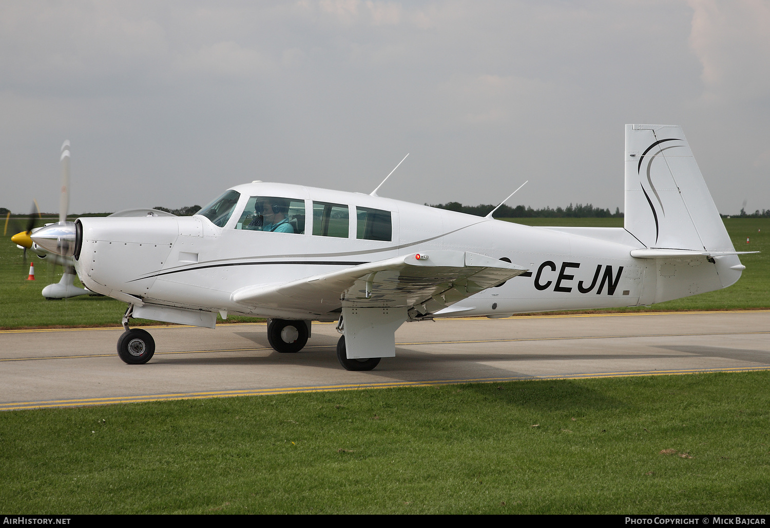 Aircraft Photo of G-CEJN | Mooney M-20F Executive 21 | AirHistory.net #233603