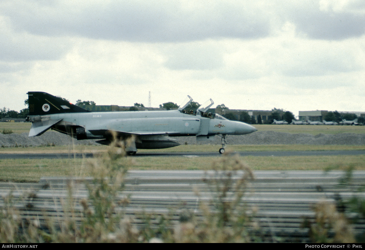 Aircraft Photo of ZE363 | McDonnell Douglas F-4J(UK) Phantom | UK - Air Force | AirHistory.net #233644