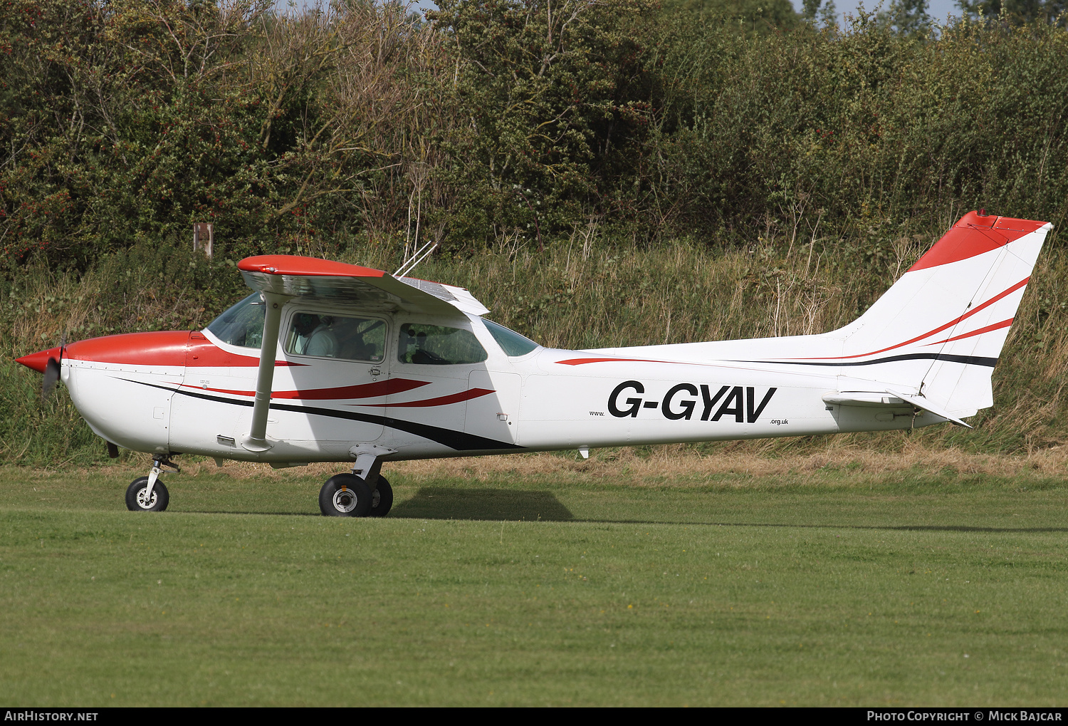 Aircraft Photo of G-GYAV | Cessna 172N Skyhawk | AirHistory.net #233897