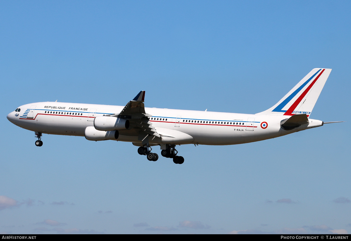 Aircraft Photo of 075 | Airbus A340-212 | France - Air Force | AirHistory.net #233992