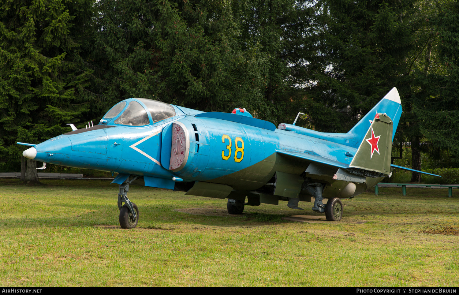 Aircraft Photo of 38 yellow | Yakovlev Yak-38 | Russia - Navy | AirHistory.net #233999