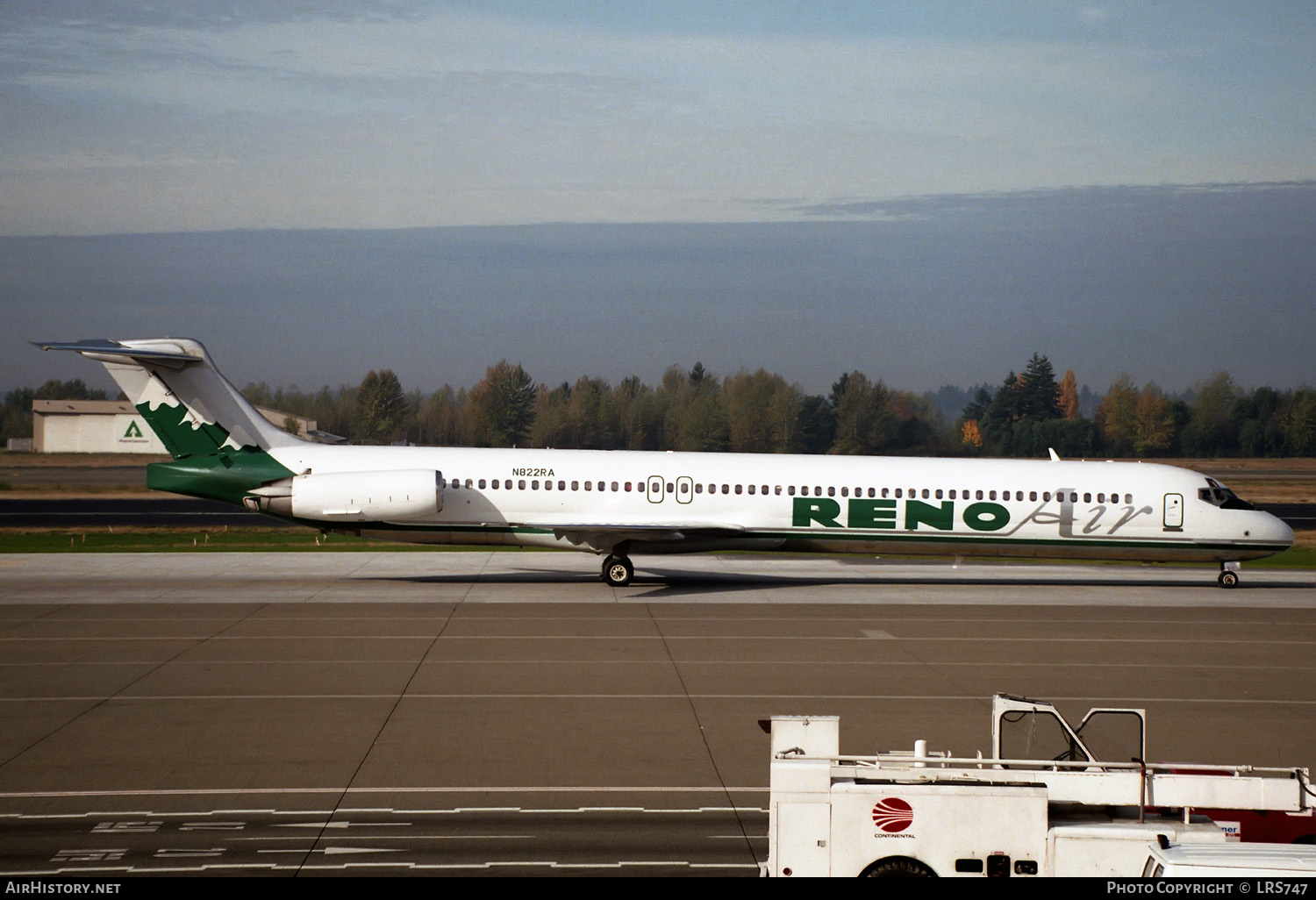 Aircraft Photo of N822RA | McDonnell Douglas MD-82 (DC-9-82) | Reno Air | AirHistory.net #234051