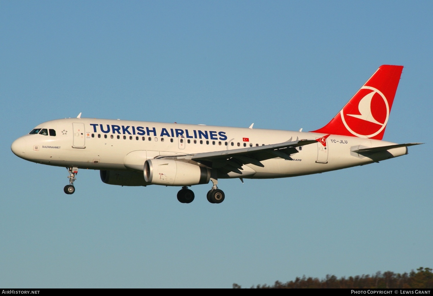 Aircraft Photo of TC-JLU | Airbus A319-132 | Turkish Airlines | AirHistory.net #234158