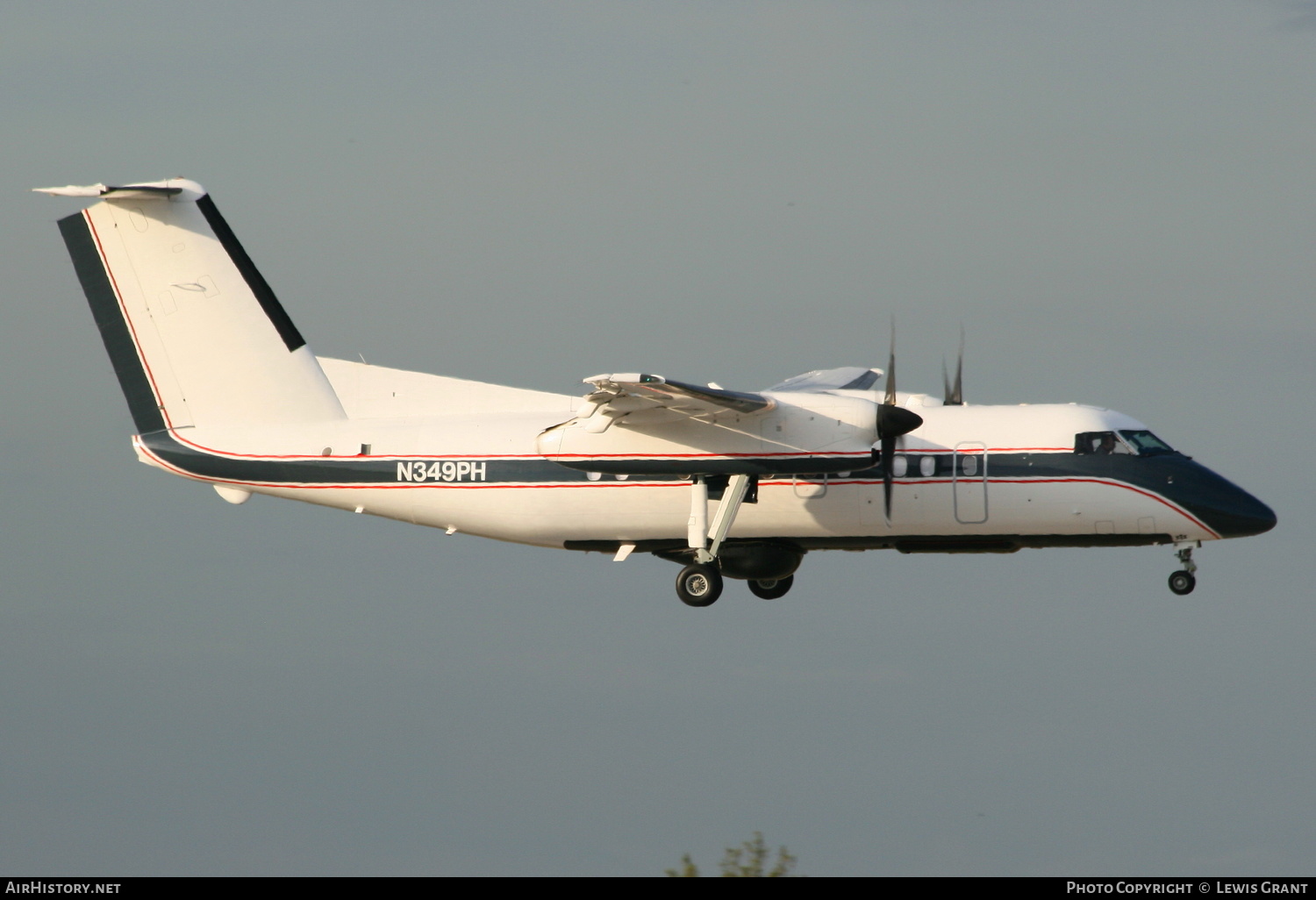 Aircraft Photo of N349PH | Bombardier DHC-8-202Q Dash 8 | AirHistory.net #234181