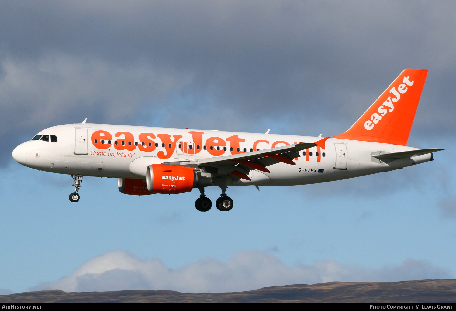 Aircraft Photo of G-EZBX | Airbus A319-111 | EasyJet | AirHistory.net #234315