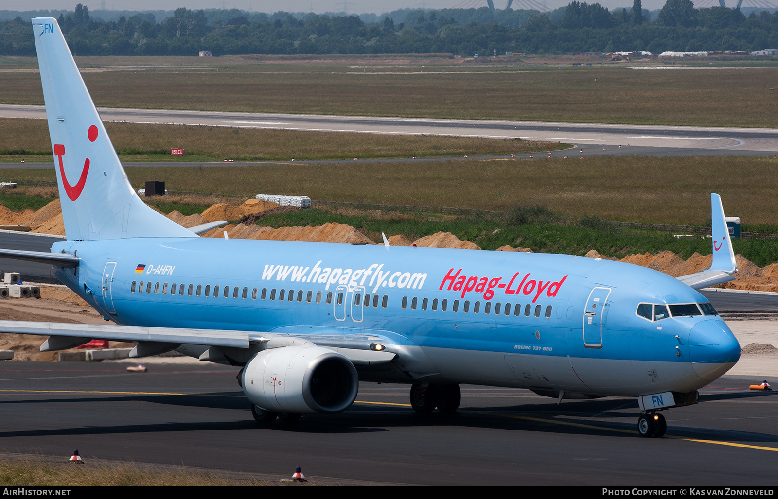 Aircraft Photo of D-AHFN | Boeing 737-8K5 | Hapag-Lloyd | AirHistory.net #234373