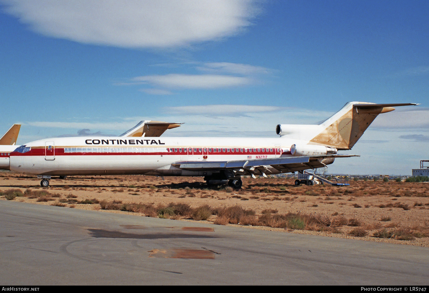 Aircraft Photo of N32717 | Boeing 727-224/Adv | Continental Airlines | AirHistory.net #234386