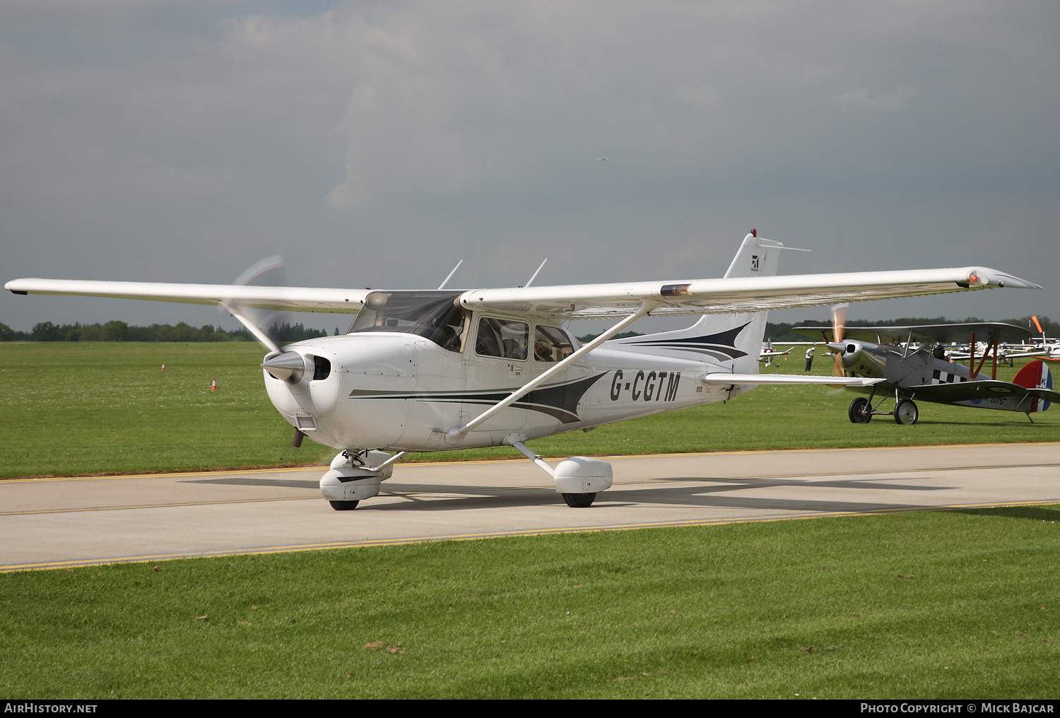 Aircraft Photo of G-CGTM | Cessna 172S Skyhawk | AirHistory.net #234466