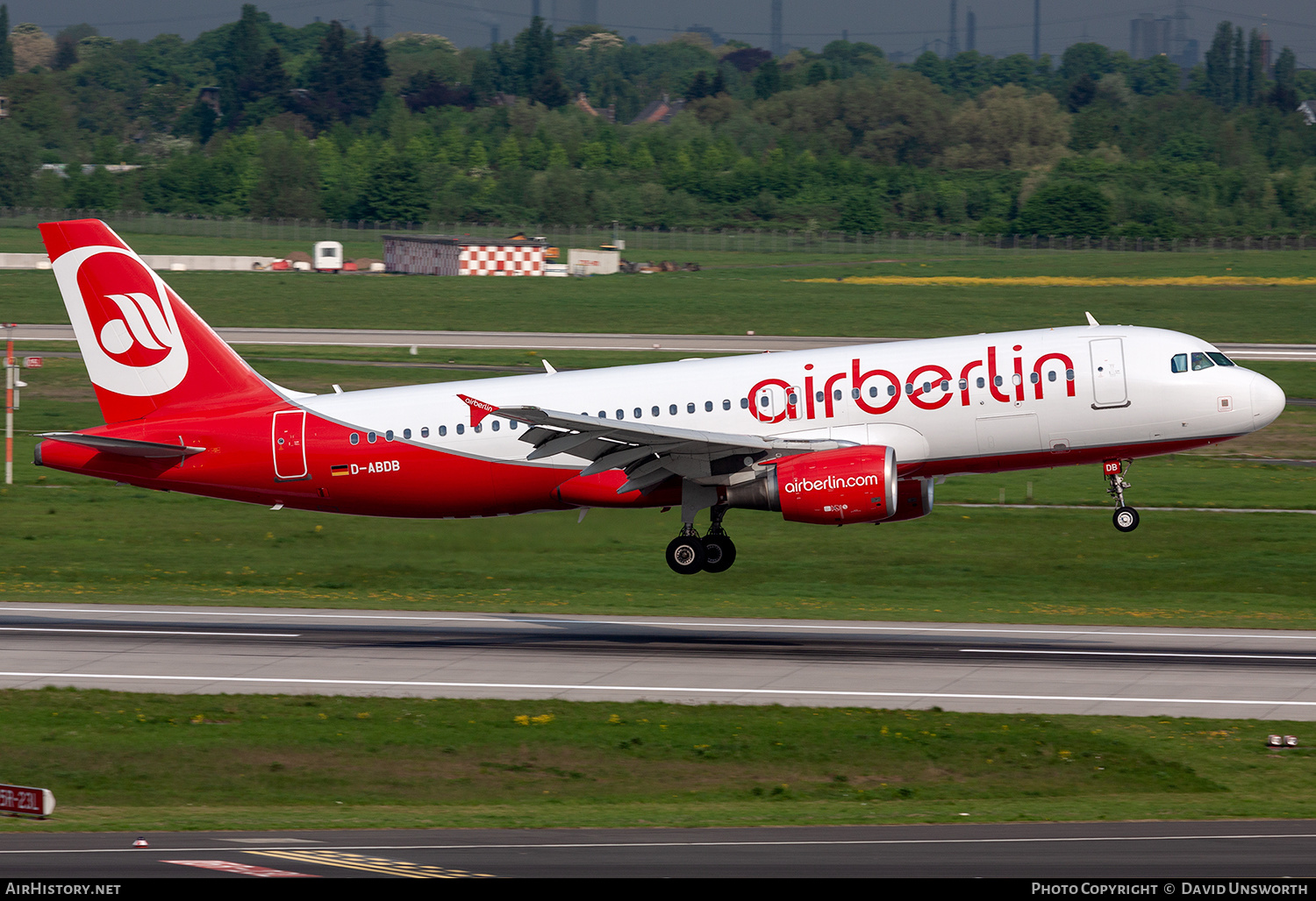 Aircraft Photo of D-ABDB | Airbus A320-214 | Air Berlin | AirHistory.net #234872