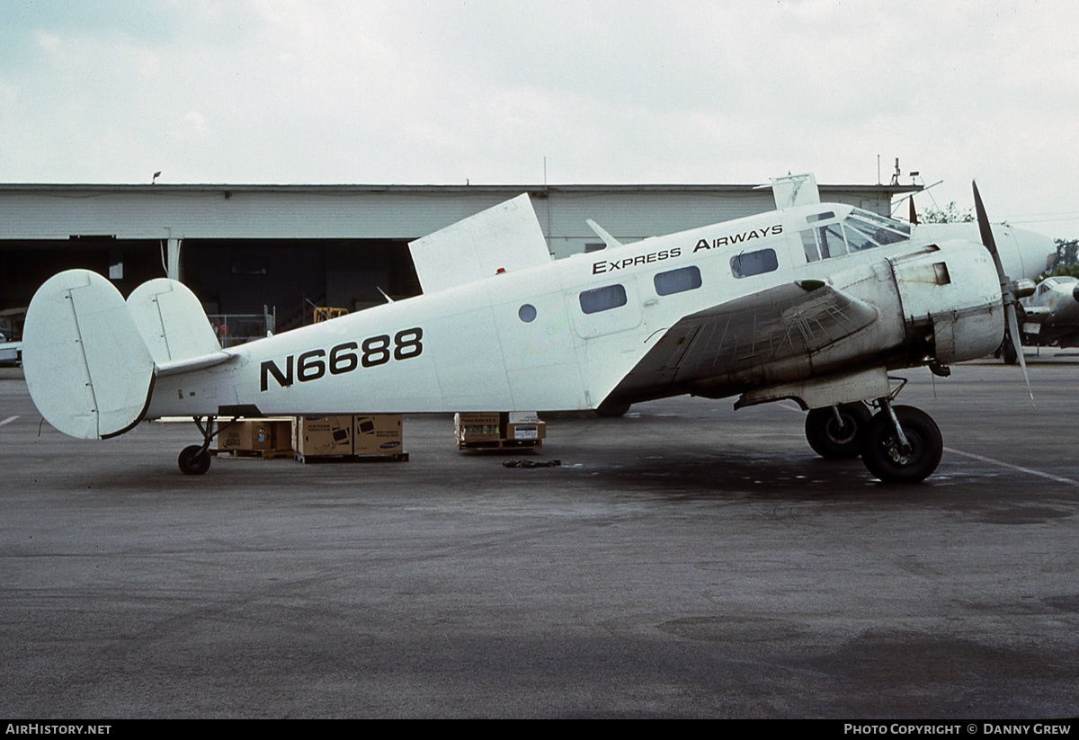 Aircraft Photo of N6688 | Beech UC-45J Expeditor | Express Airways | AirHistory.net #235097