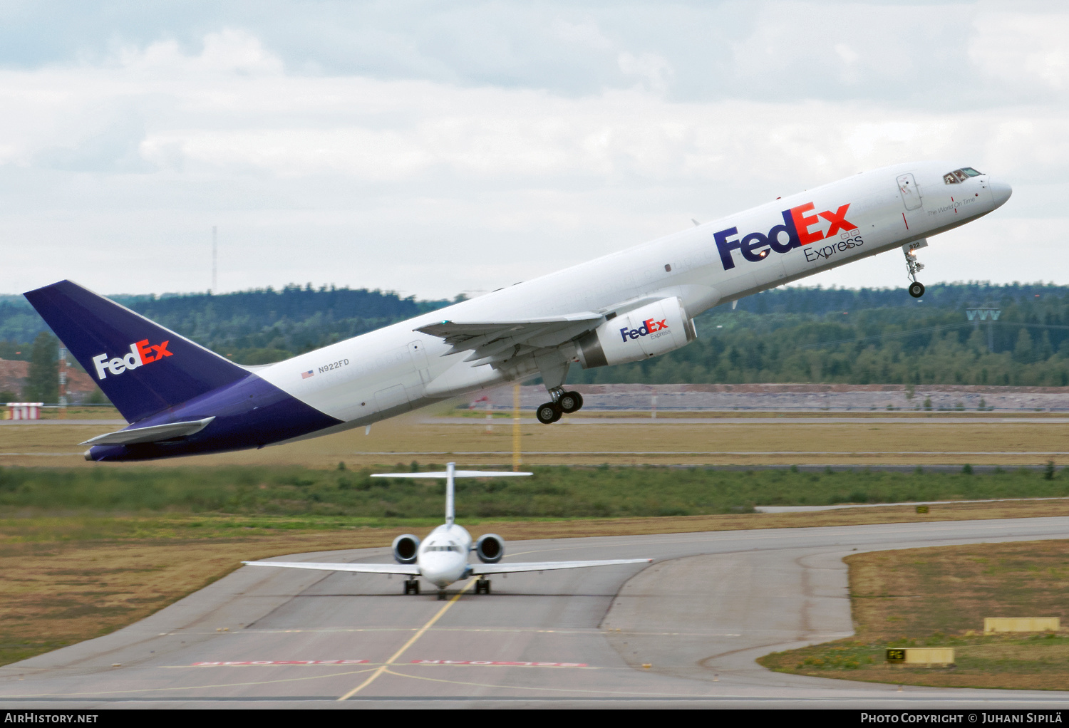 Aircraft Photo of N922FD | Boeing 757-23A(SF) | FedEx Express - Federal Express | AirHistory.net #235190