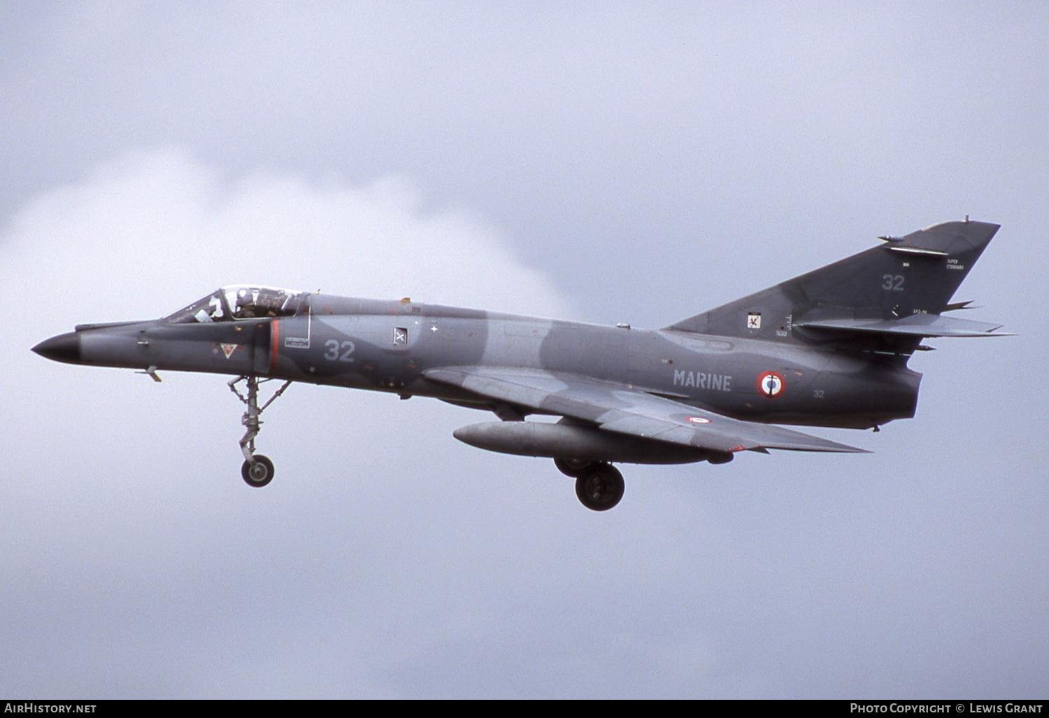 Aircraft Photo of 32 | Dassault Super Etendard | France - Navy | AirHistory.net #235300