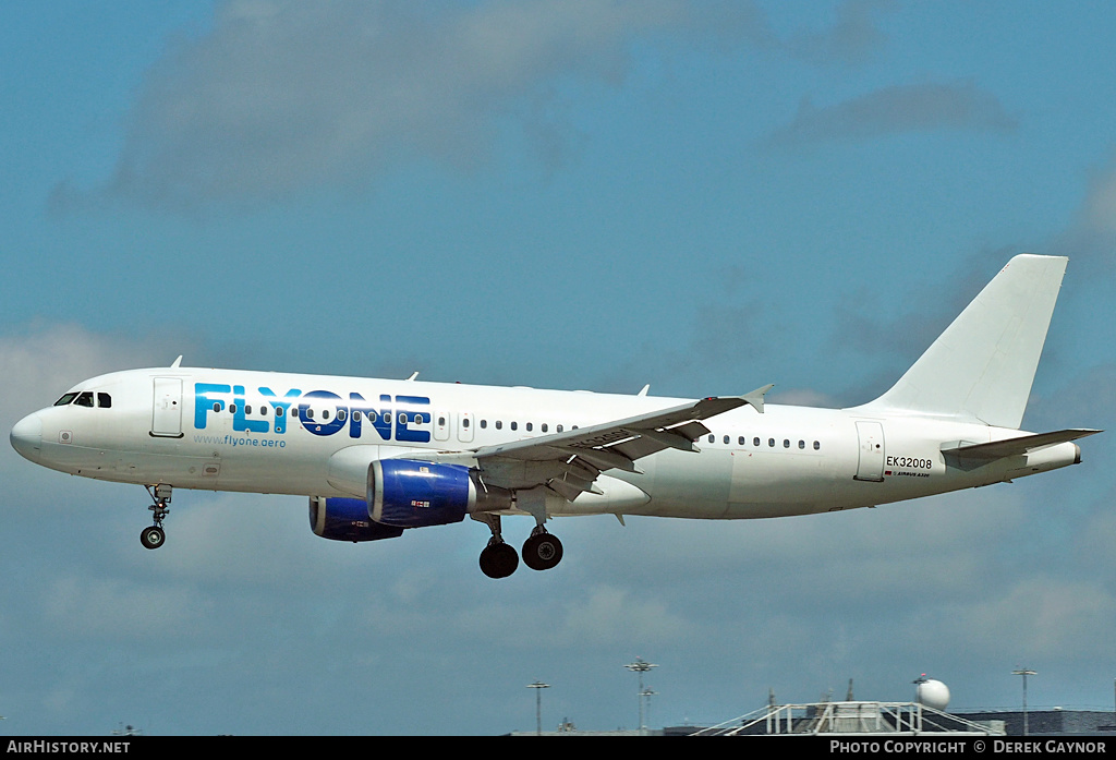 Aircraft Photo of EK32008 | Airbus A320-211 | FlyOne | AirHistory.net #235304