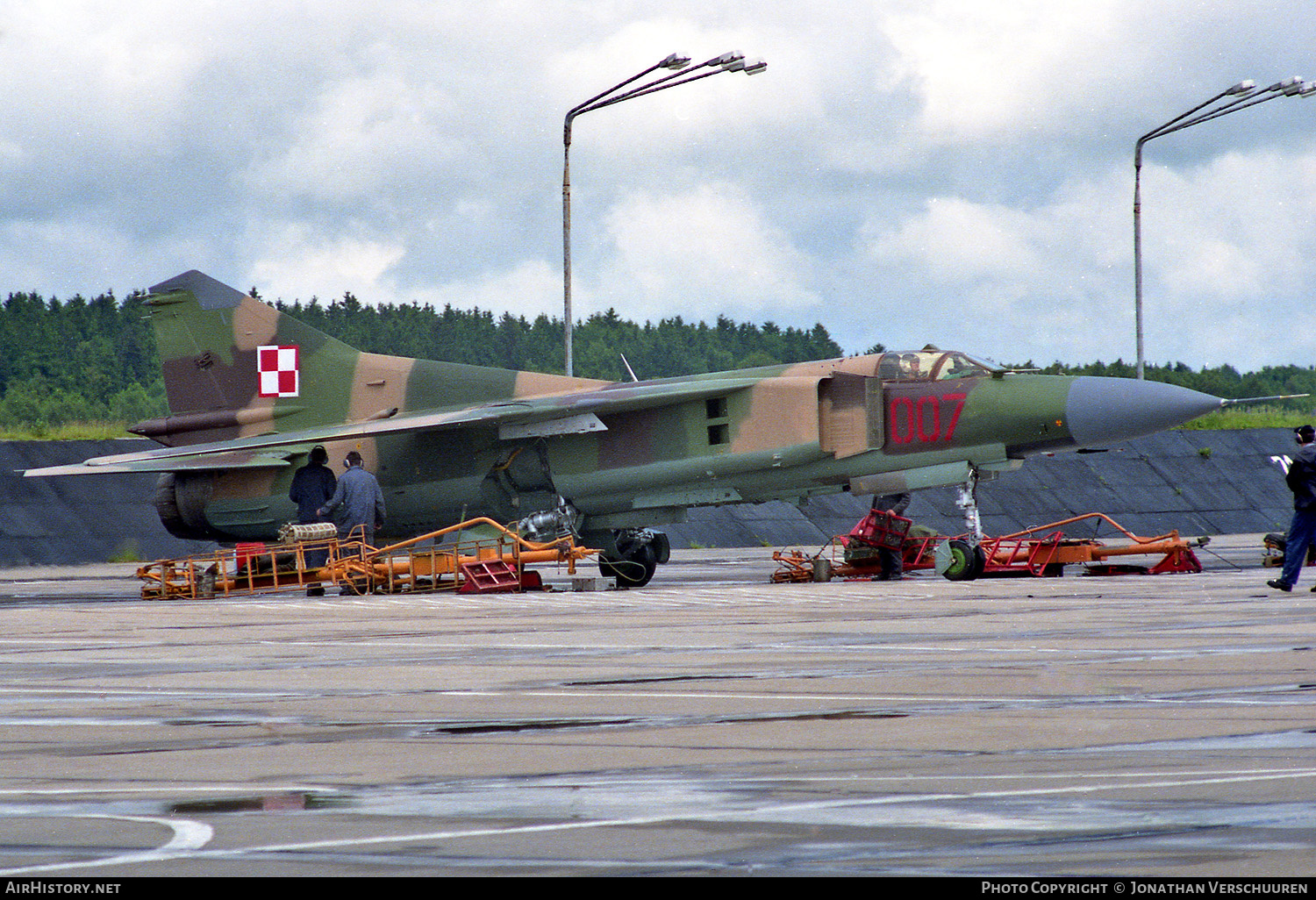 Aircraft Photo of 007 | Mikoyan-Gurevich MiG-23MF | Poland - Air Force | AirHistory.net #235461