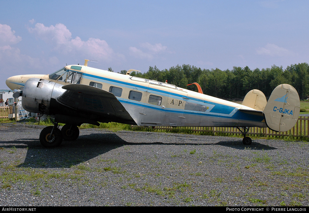 Aircraft Photo of C-GJKA | Beech G18S | Parachutisme Nouvel Air | AirHistory.net #235504