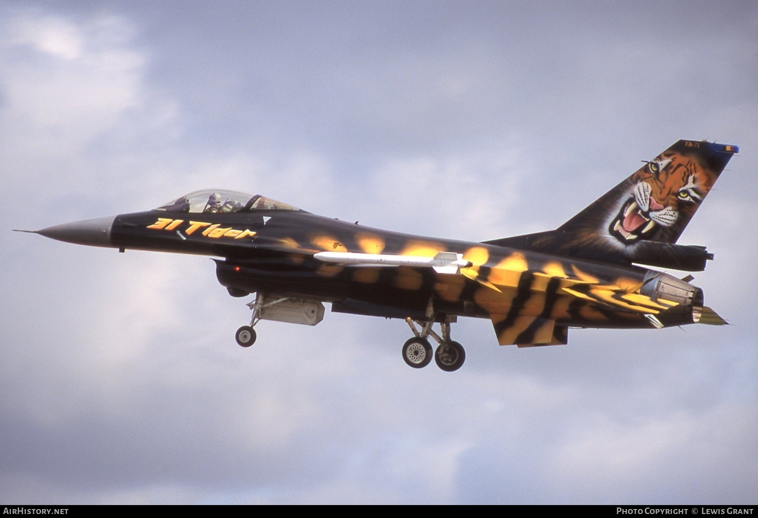 Aircraft Photo of FA-71 | General Dynamics F-16A Fighting Falcon | Belgium - Air Force | AirHistory.net #235561