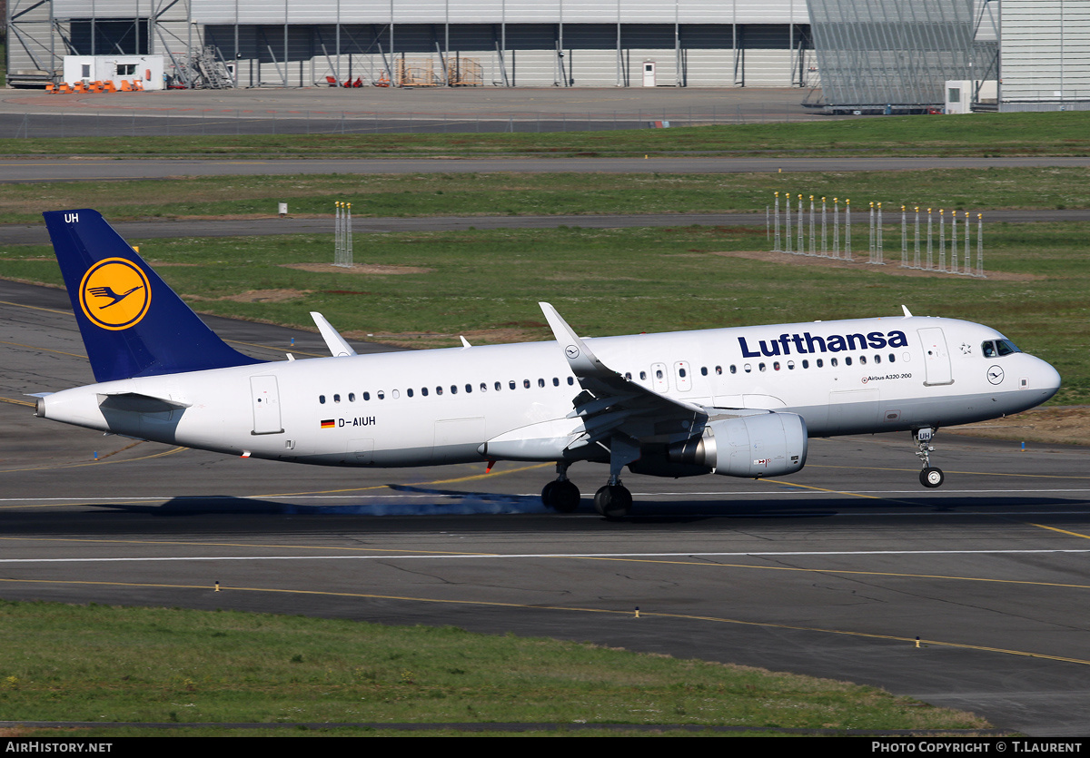 Aircraft Photo of D-AIUH | Airbus A320-214 | Lufthansa | AirHistory.net #235732