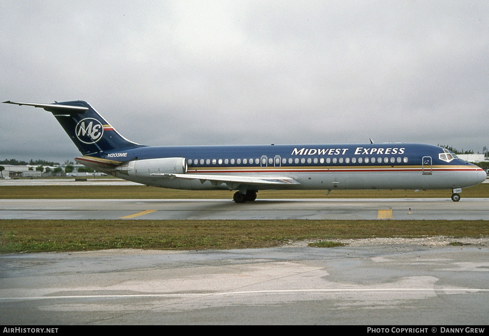 Aircraft Photo of N203ME | McDonnell Douglas DC-9-32 | Midwest Express Airlines | AirHistory.net #235740