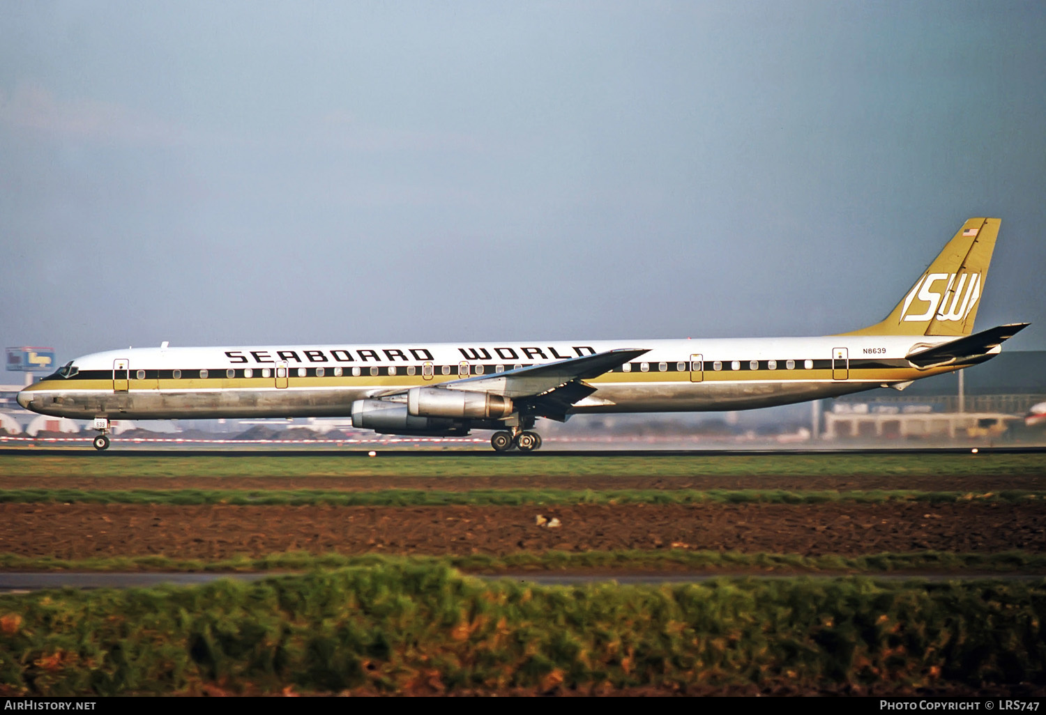 Aircraft Photo of N8639 | McDonnell Douglas DC-8-63CF | Seaboard World Airlines | AirHistory.net #235810