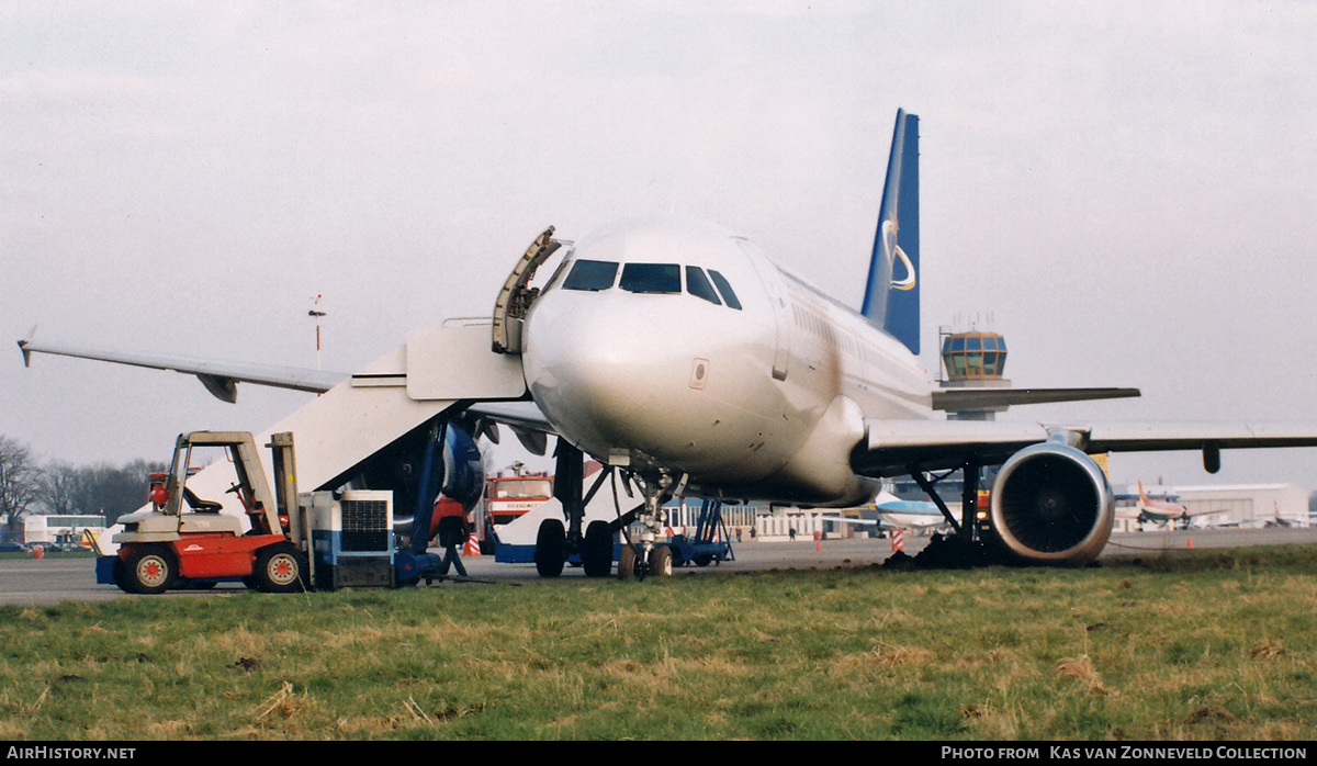 Aircraft Photo of EC-GZD | Airbus A320-214 | Iberworld Airlines | AirHistory.net #235817